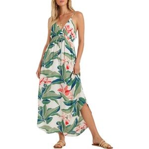Like Minded Curve Hem Maxi Dress
BILLABONG.